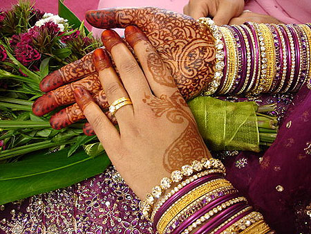 henna-hands